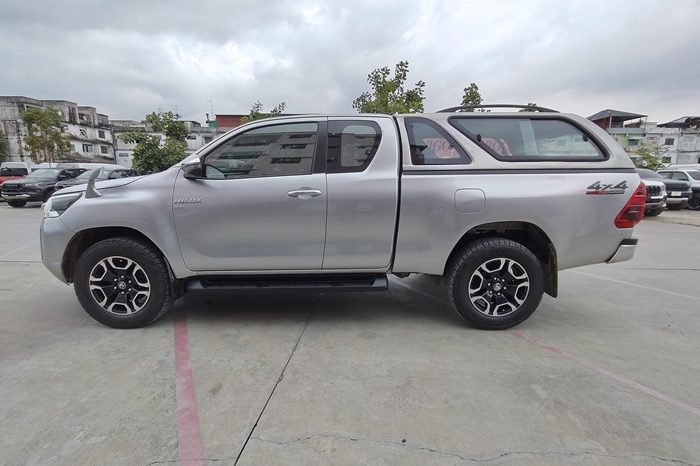 REVO 4WD 2021 2.8 HIGHT MT SMART CAB SILVER  6444 full