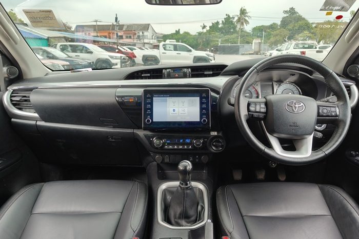 REVO 4WD 2021 2.8 HIGHT MT SMART CAB SILVER  6444 full