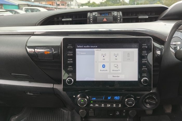 REVO 4WD 2021 2.8 HIGHT MT SMART CAB SILVER  6444 full