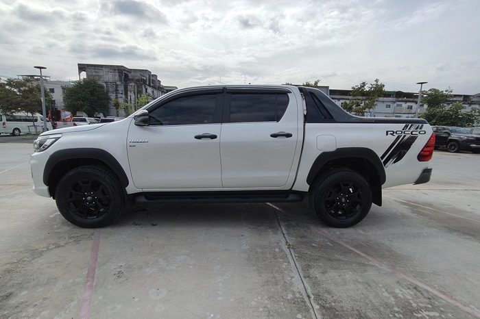 ROCCO PRE 2019 2.8G AT DOUBLE CAB WHITE  5515 full