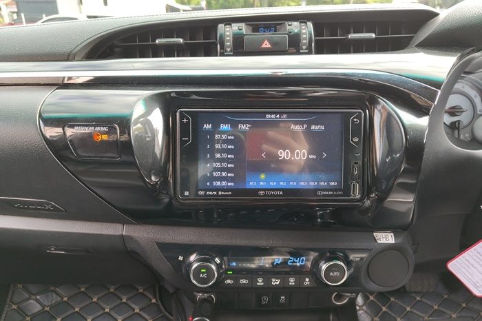 ROCCO PRE 2019 2.8G AT DOUBLE CAB WHITE  5515 full