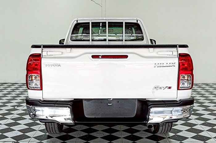 REVO 2WD 2020 2.4J MT STANDARD WHITE  1837 full