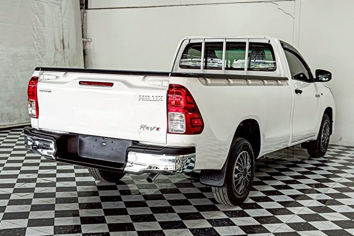 REVO 2WD 2020 2.4J MT STANDARD WHITE  1837 full