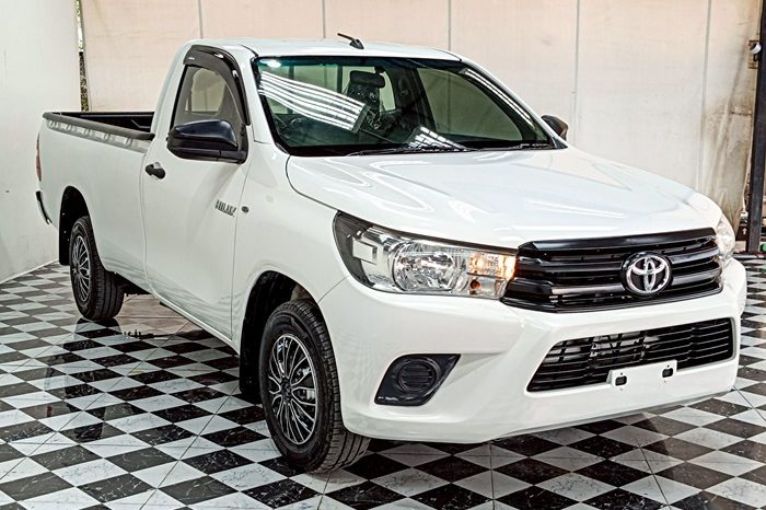 REVO 2WD 2020 2.4J MT STANDARD WHITE  1837 full