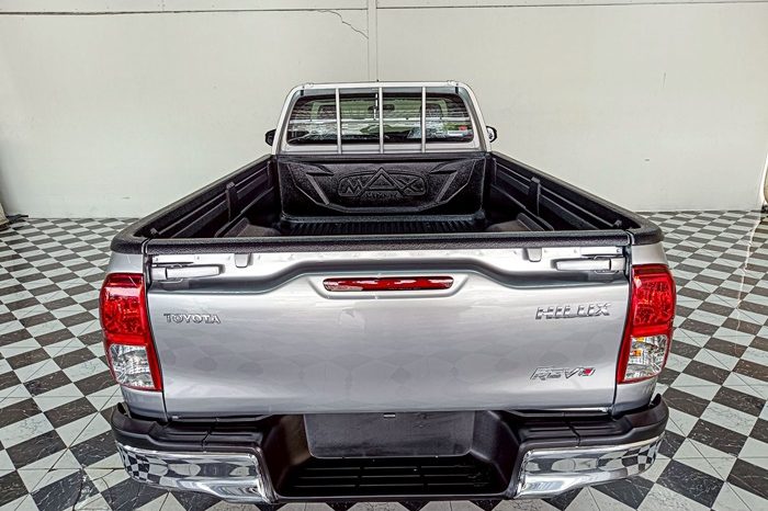 REVO 2WD 2020 2.4J MT STANDARD SILVER  1843 full