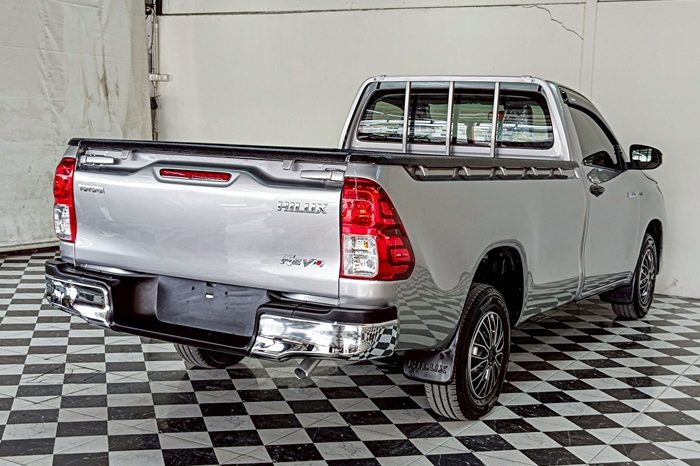 REVO 2WD 2020 2.4J MT STANDARD SILVER  1843 full