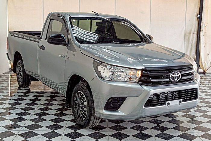 REVO 2WD 2020 2.4J MT STANDARD SILVER  1843 full