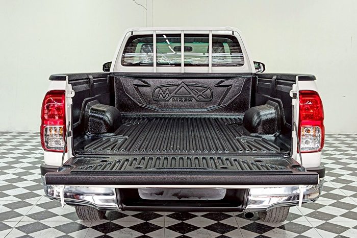 REVO 2WD 2019 2.4J MT STANDARD WHITE  2962 full