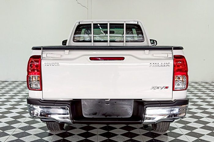 REVO 2WD 2019 2.4J MT STANDARD WHITE  2962 full