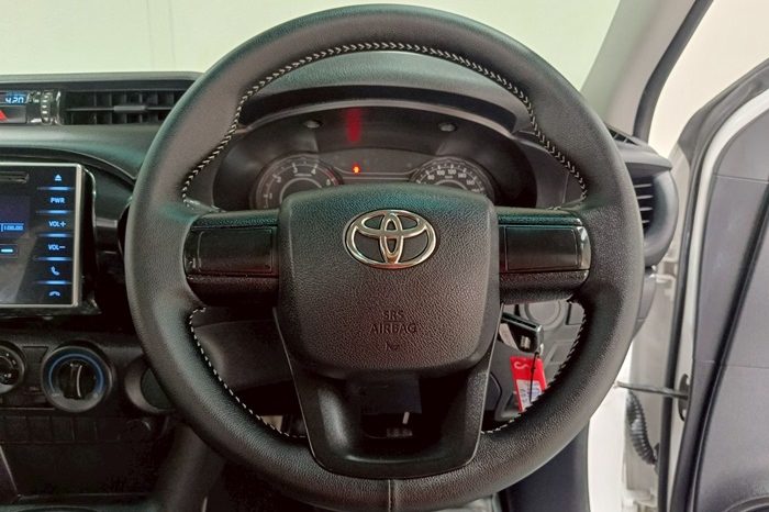 REVO 2WD 2019 2.4J MT STANDARD WHITE  2962 full