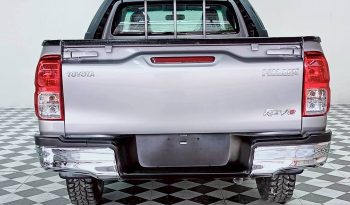 REVO 2WD 2018 2.4J MT STANDARD SILVER  32 full