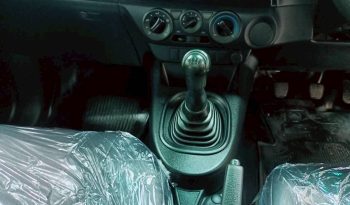 REVO 2WD 2018 2.4J MT STANDARD SILVER  32 full