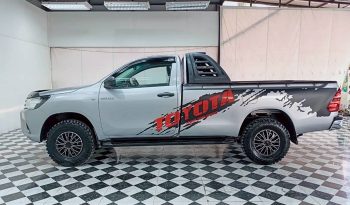 REVO 2WD 2018 2.4J MT STANDARD SILVER  32 full