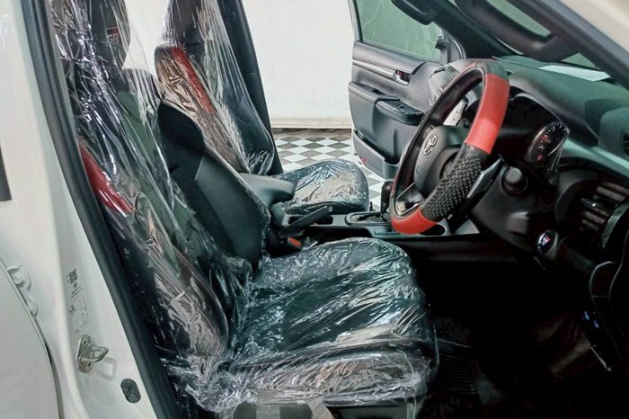 GR 4WD 2022 2.8G AT DOUBLE CAB WHITE  3680 full