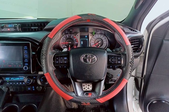 GR 4WD 2022 2.8G AT DOUBLE CAB WHITE  3680 full