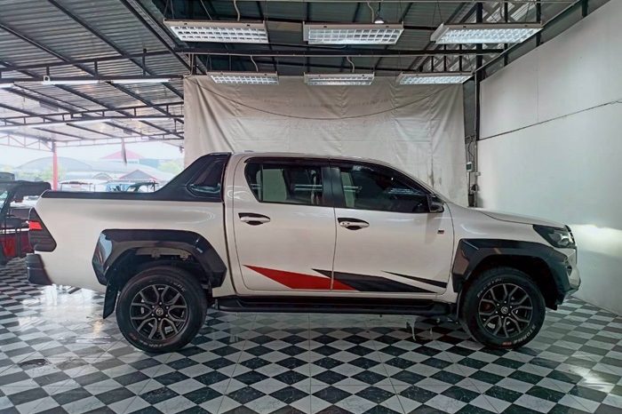 GR 4WD 2022 2.8G AT DOUBLE CAB WHITE  3680 full