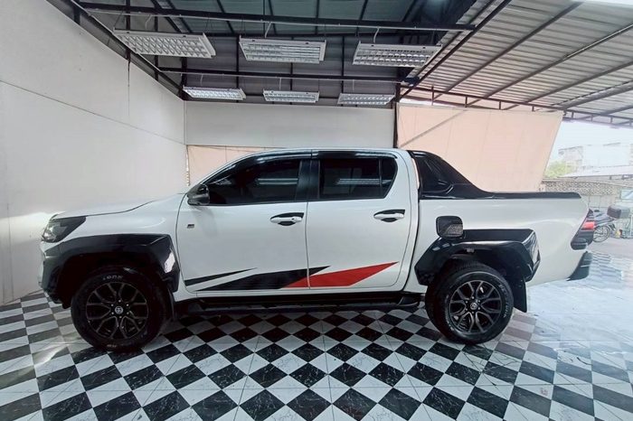 GR 4WD 2022 2.8G AT DOUBLE CAB WHITE  3680 full