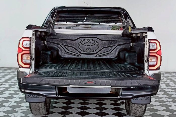 GR 4WD 2022 2.8G AT DOUBLE CAB WHITE  3680 full