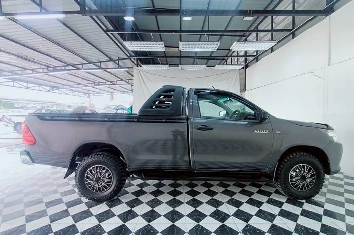 REVO 2WD 2020 2.4J MT STANDARD DARK GREY  3788 full