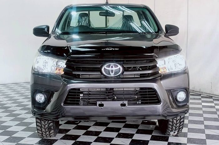 REVO 2WD 2020 2.4J MT STANDARD DARK GREY  3788 full