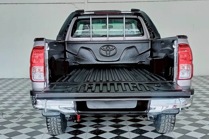 REVO 2WD 2019 2.4J MT STANDARD SILVER  4119 full