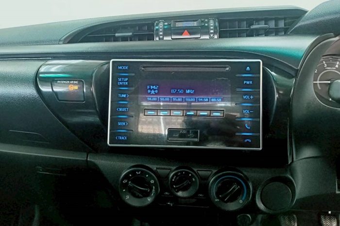 REVO 2WD 2019 2.4J MT STANDARD SILVER  4119 full