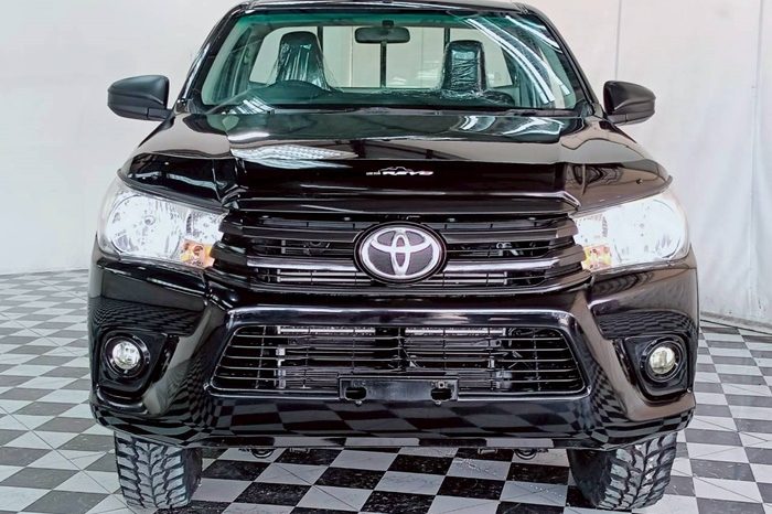 REVO 2WD 2019 2.4J MT STANDARD BLACK  4602 full