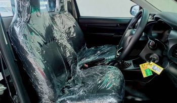 REVO 2WD 2019 2.4J MT STANDARD BLACK  4602 full