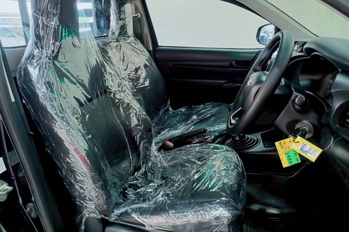 REVO 2WD 2019 2.4J MT STANDARD BLACK  4602 full