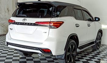 TOYOTA 4WD 2019 2.8G AT FORTUNER WHITE  552 full