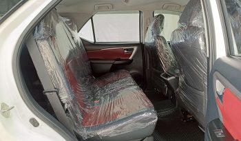 TOYOTA 4WD 2019 2.8G AT FORTUNER WHITE  552 full