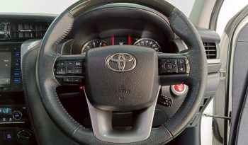TOYOTA 4WD 2019 2.8G AT FORTUNER WHITE  552 full