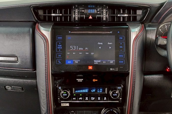 TOYOTA 4WD 2019 2.8G AT FORTUNER WHITE  552 full