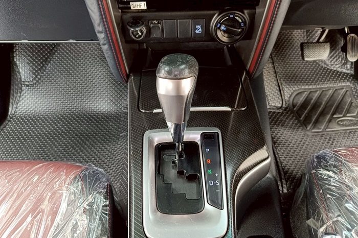 TOYOTA 4WD 2019 2.8G AT FORTUNER WHITE  552 full