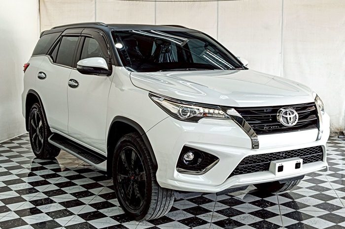 TOYOTA 4WD 2019 2.8G AT FORTUNER WHITE  552 full