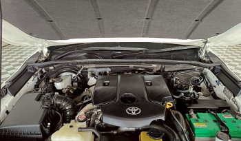 TOYOTA 4WD 2019 2.8G AT FORTUNER WHITE  552 full