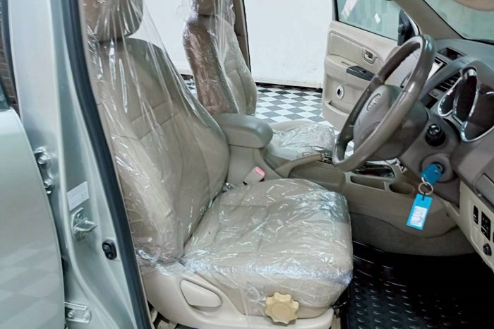 TOYOTA 4WD 2006 2.7V AT FORTUNER SILVER  6692 full