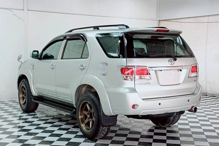 TOYOTA 4WD 2006 2.7V AT FORTUNER SILVER  6692 full