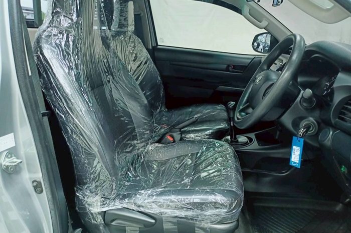 REVO 4WD 2020 2.8J MT STANDARD SILVER  7123 full