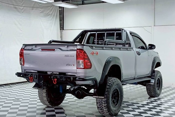 REVO 4WD 2020 2.8J MT STANDARD SILVER  7123 full