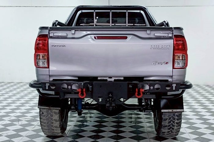 REVO 4WD 2020 2.8J MT STANDARD SILVER  7123 full