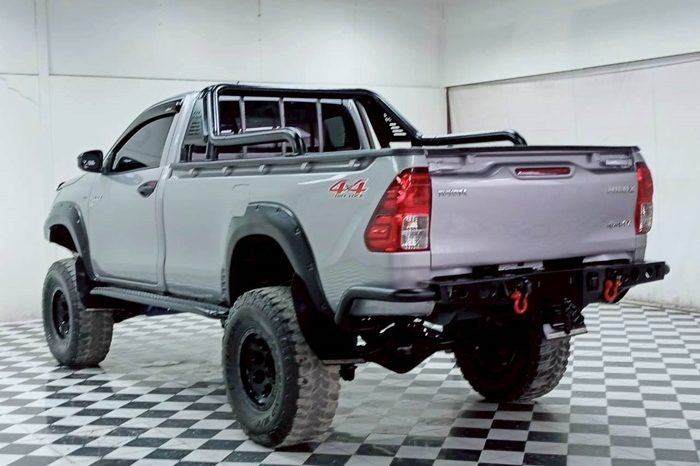 REVO 4WD 2020 2.8J MT STANDARD SILVER  7123 full