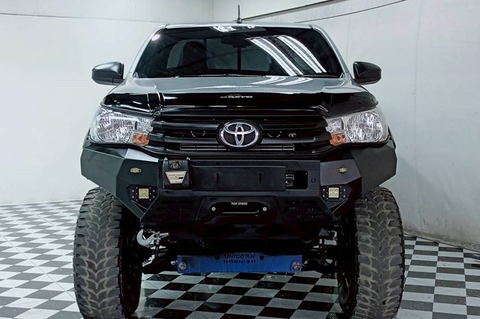 REVO 4WD 2020 2.8J MT STANDARD SILVER  7123 full