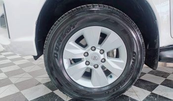 REVO PRE 2019 2.4E AT DOUBLE CAB WHITE  8701 full