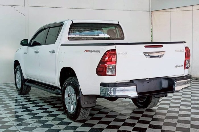 REVO PRE 2019 2.4E AT DOUBLE CAB WHITE  8701 full