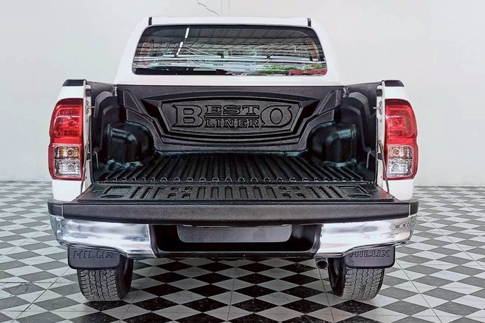 REVO PRE 2019 2.4E AT DOUBLE CAB WHITE  8701 full