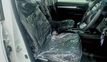 REVO PRE 2019 2.4E AT DOUBLE CAB WHITE  8701 full