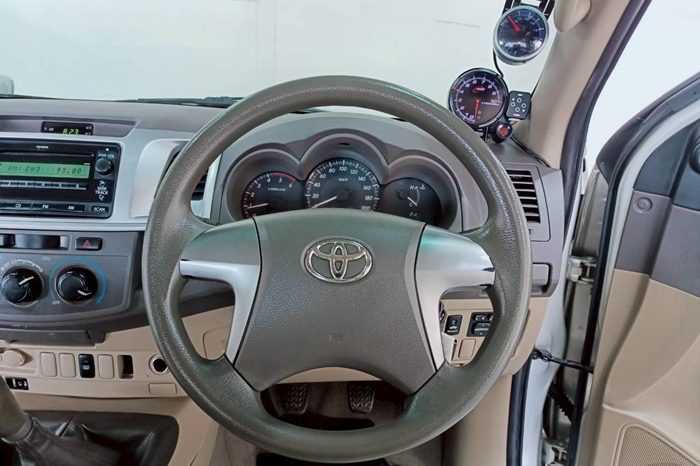 VIGO 4WD 2012 2.5E MT DOUBLE CAB SILVER  887 full