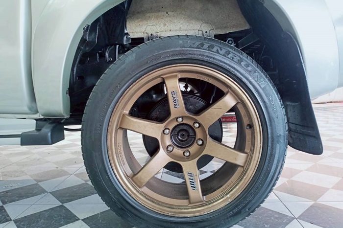 VIGO 4WD 2012 2.5E MT DOUBLE CAB SILVER  887 full