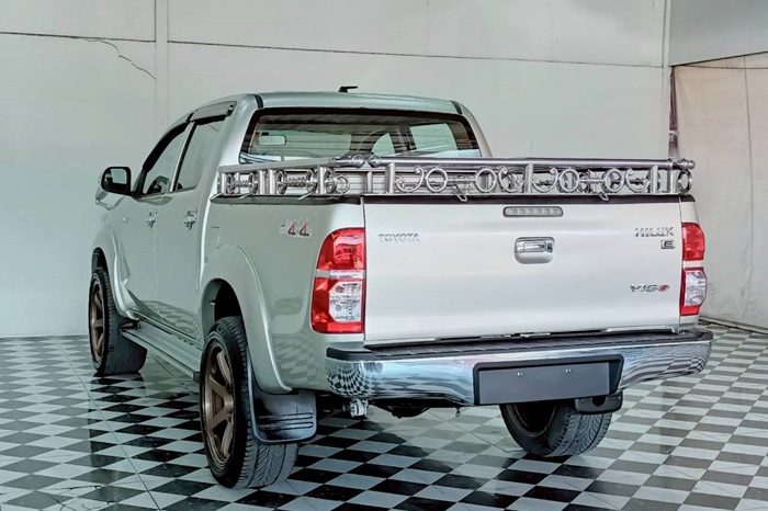 VIGO 4WD 2012 2.5E MT DOUBLE CAB SILVER  887 full